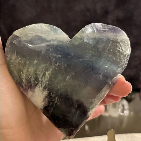 Rare Feather Fluorite Crystal Heart With Stand 365g - Picture 9 of 16